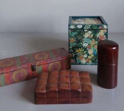 null Set of various boxes in painted wood or covered with paper, waxed wood and ...