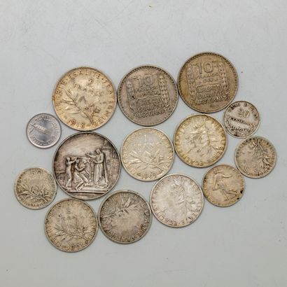 null Lot de pièces en argent XIXe et XXe siècle de 1 franc, 10 francs et 50 centimes....