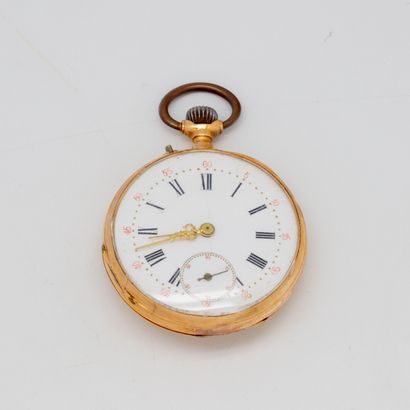 null Pocket watch in yellow gold engraved and figured 

Marked with a horse's head...