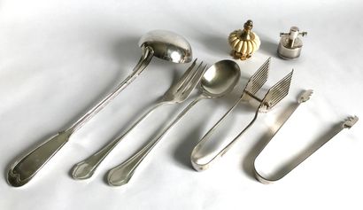 null Set of silver plated cutlery for service : salad servers - ladle - ice tongs...