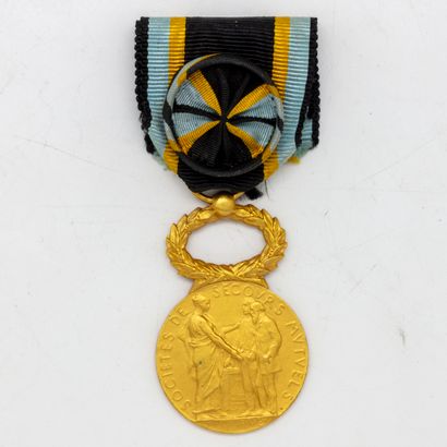 Gold Labour Medal, Société de Secours Mutuel

Weight...