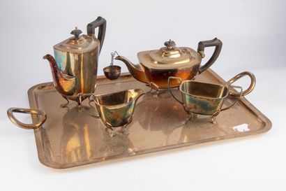 SPEAR & JACKSON SPEAR & JACKSON 

Silver plated tea and coffee set with Greek handle...