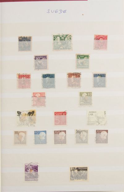 null Collection mondiale présentée en 6 classeurs composé de timbres courant du monde,...