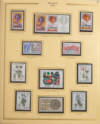 null Collection de timbres France présentée en 8 albums de 1980 à 2010, poste, P.A.,...