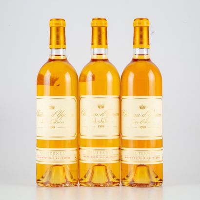 null 3 bouteilles CHÂTEAU D'YQUEM 1998 1er Cru Supérieur Sauternes

1 étiquette très...