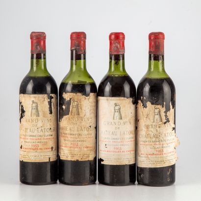 null 4 bouteilles CHÂTEAU LATOUR 1953 1er GCC Pauillac 

(niveaux : 1 haute épaule,...