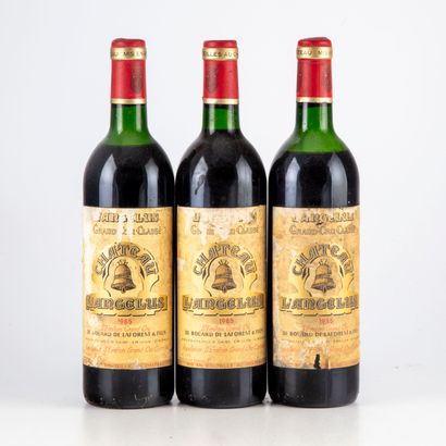 null 3 bottles CHÂTEAU ANGELUS 1985 1er GCC (B) Saint-Emilion 

(levels: 1 high shoulder,...