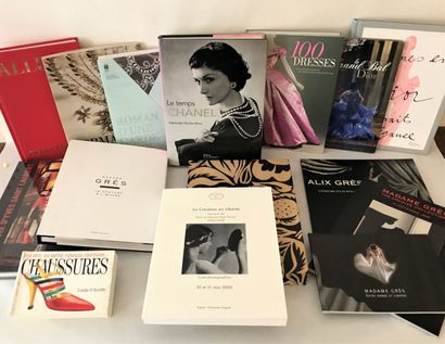 null Ensemble de 15 ouvrages sur la Mode et les bijoux

Madame Grès, la Couture à...