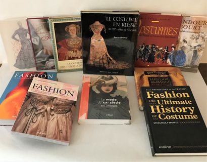 null Ensemble de 11 ouvrages sur la Mode et les bijoux

Le costume des Tudor à Louis...