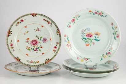 CHINE CHINE - Compagnie des Indes - XVIIIè

Deux assiettes en porcelaine à décor...