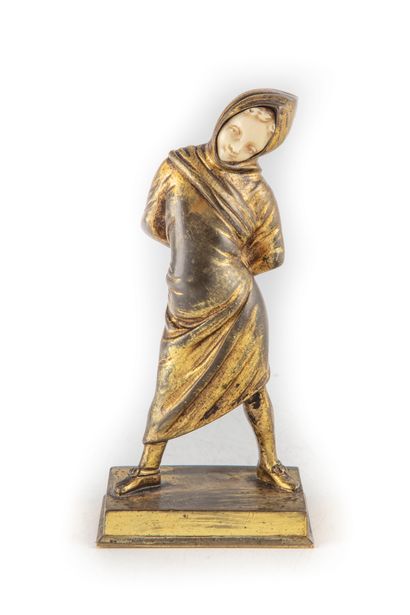 CHIPARUS Dans le goût de Demeter CHIPARUS

Sculpture chryséléphantine en bronze doré...