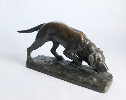 GARDET Georges GARDET (1863-1939)

Chien de chasse 

Sculpture en bronze à patine...