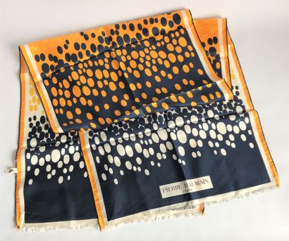 BALMAIN Pierre BALMAIN - Paris

Printed silk scarf