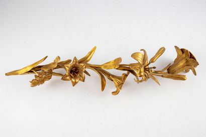 null Element de bras de lumière en bronze doré à décor de fleurs 

XXème siècle

H.:...