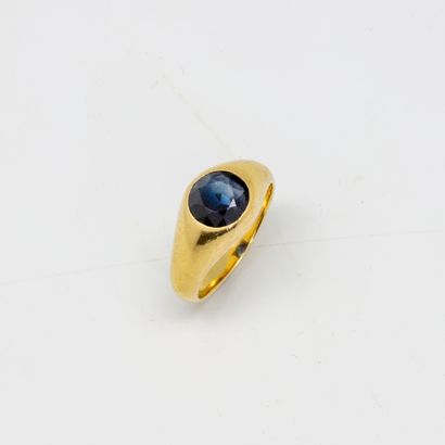 Yellow gold ring set with a blue stone

Gross...