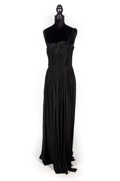GRES Maison GRES - Paris

Strapless evening gown in black silk jersey, clever work...