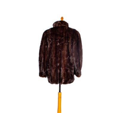 REVILLON REVILLON - Paris / New York 
3/4 length jacket in mink, slightly trapezoidal,...
