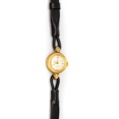 CYMA CYMA House

Ladies' wrist watch in yellow gold

Black leather strap

Gross weight:...
