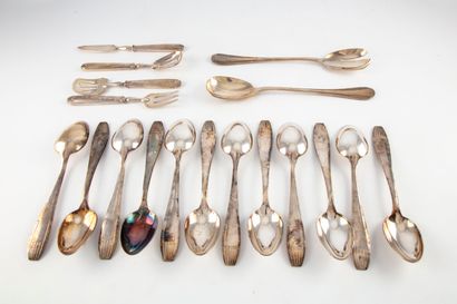 null APOLLO - ERCUIS and other

Suite of 12 large spoons in silver plated metal Art...