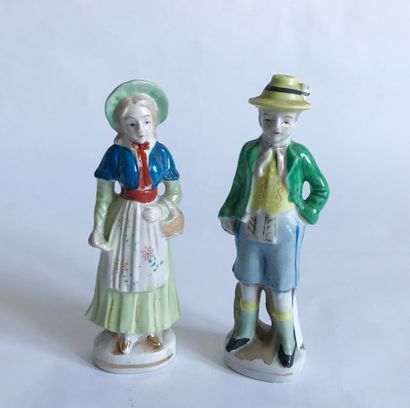 JAPON JAPON (?)

Paire de statuettes en porcelaine polychrome représentant un couple...