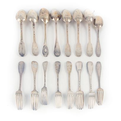 Set of silver cutlery

M.O. : Various - Various...