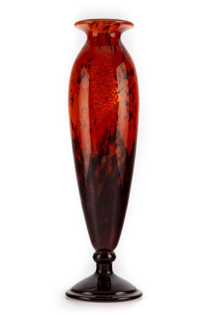 DAUM DAUM - Nancy 

Important vase on pedestal, in multi-layered glass with silver...