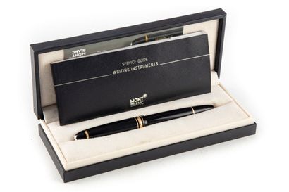 MONT BLANC MONT BLANC

Ballpoint pen model Meisterstück

Original box