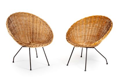 null Pair of rattan armchairs, black tubular metal base

In the taste of the 1950s

H.:...