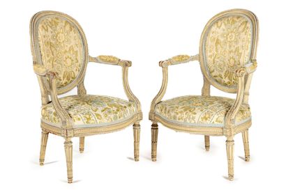 Georges JACOB Pair of cabriolet armchairs in relacquered wood, with a slightly arched...