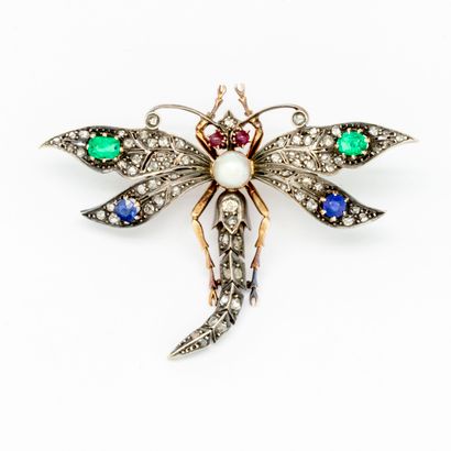 Gold and silver dragonfly brooch paved with...