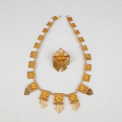 Gilded metal set with openwork links and...