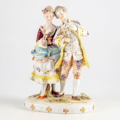 null Polychrome enamelled porcelain group showing a couple of elegant people


20th...
