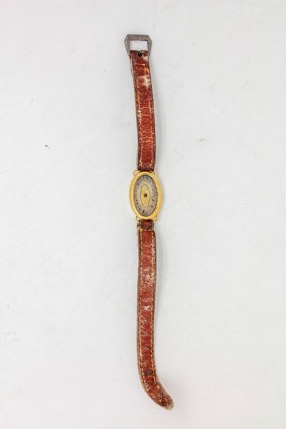 Small watch in yellow gold, damaged 
Gross...