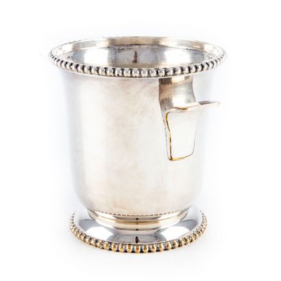 Champagne bucket in silver plated metal 
H....