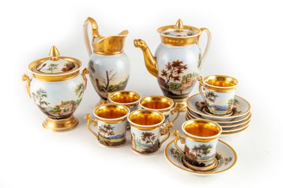 PARIS XIXe 
Service à thé en porcelaine à...