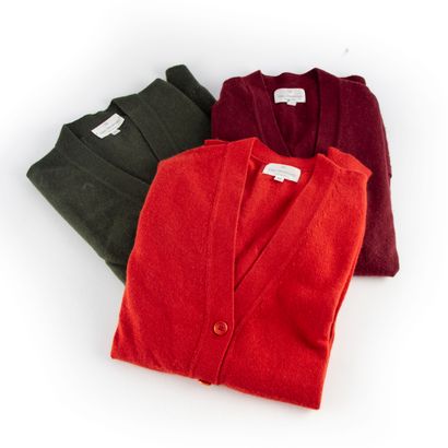 BOMPARD Eric BOMPARD 

Three buttoned vests with collar and patch pockets in cashmere

Size...