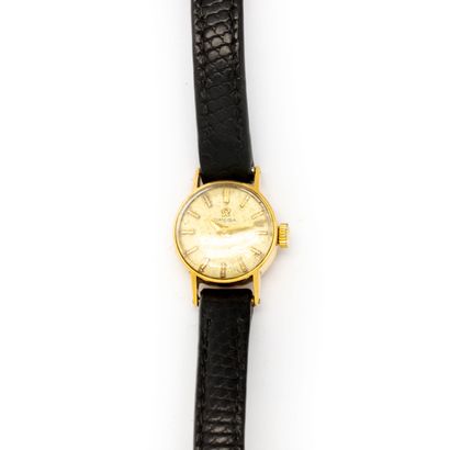 null 
OMEGA




Lady's watch in yellow gold




Leather strap



Gross weight : 12,4...