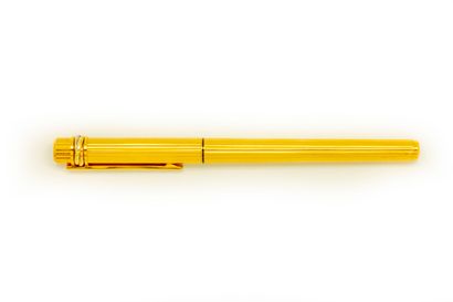 CARTIER Must of CARTIER 

Trinity fountain pen, yellow gold nib 

Good condition