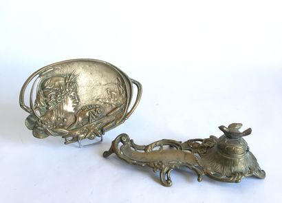 null Openwork metal inkwell with bird decoration on the lid. Early 20th century 

L....