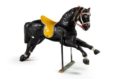 ANONYME

Petit cheval en bois sculpté polychrome,...