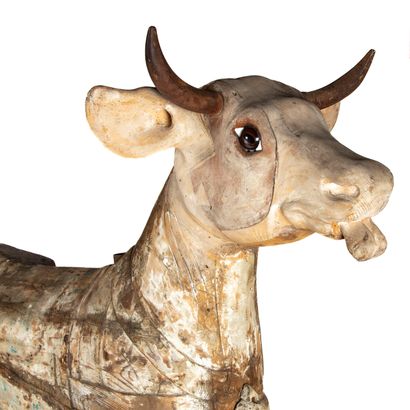 null Attributed to Gustave BAYOL

Important carved wooden cow, traces of polychromy,...