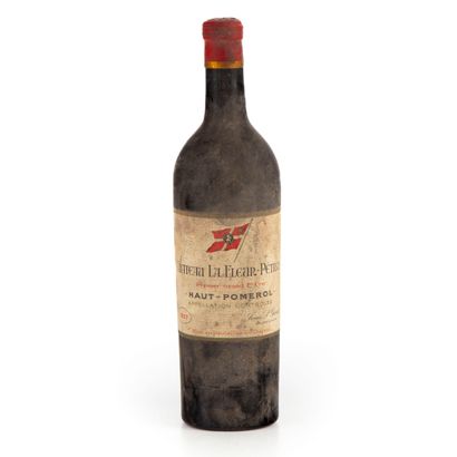null "1 bouteille Château la Fleur Petrus 1937 Haut Pomerol

(N. me, E. f, tm)"