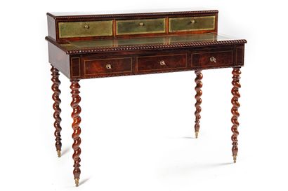 null Small mahogany and mahogany veneer desk, opening with three cartons in the upper...