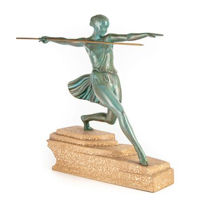 ECOLE FRANCAISE FRENCH SCHOOL circa 1930

Javelin thrower 

Bronze, granite base

H....