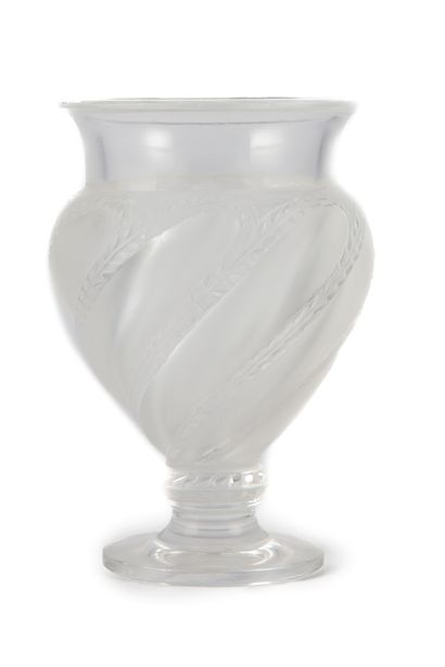 LALIQUE LALIQUE - France

Vase on pedestal in transparent and frosted crystal, Ermenonville...