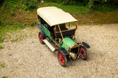 CLEMENT-BAYARD 
CLEMENT BAYARD - 1909

Clément-Bayard car

Type A.C. 4P double phaeton.

Power...