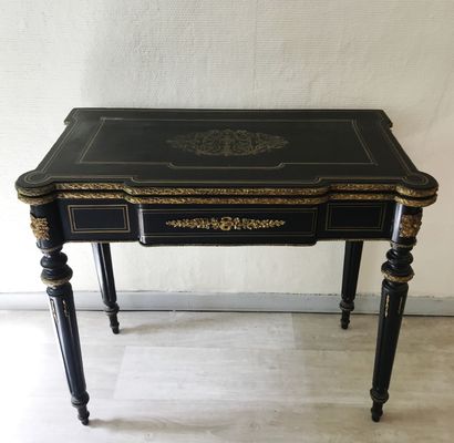 null Game table in blackened wood veneer with inlaid nets and floral motifs in lation...