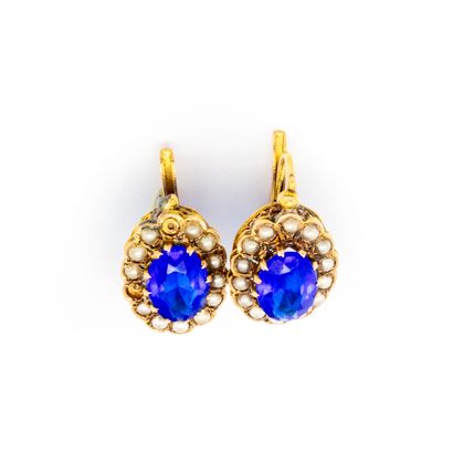 Yellow gold and pearl earrings with blue...