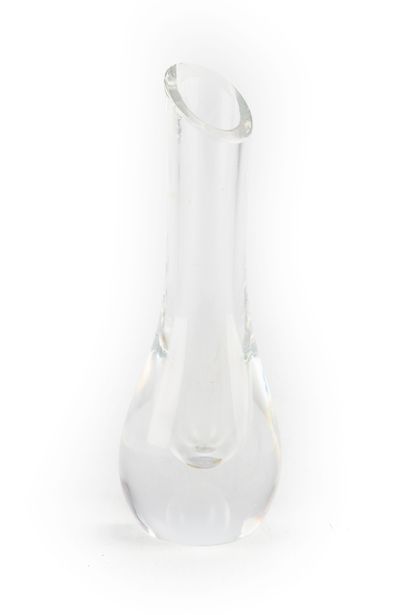 null BACCARAT - France

Small soliflore vase in crystal 

H.: 18 cm