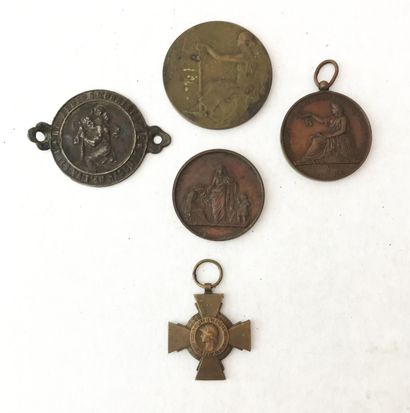 Set of medals in bronze. Late 19th - early...